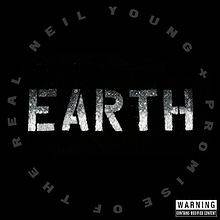 Okładka YOUNG, NEIL + PROMISE OF THE REAL - EARTH