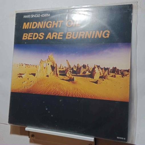 Okładka Midnight Oil - Beds Are Burning (Single Vinyl 12") [VG]