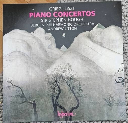 Okładka HOUGH, STEPHEN/ BERGEN PHILHARMONIC ORCHESTRA/ ANDREW LITTON - LISZT: PIANO CONCERTOS NOS. 1 & 2 – GRIEG: PIANO CONCERTO (LP)