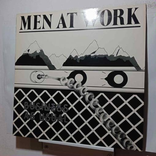 Okładka Men At Work - Business As Usual (LP) [EX]