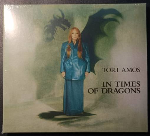 Okładka AMOS, TORI - IN TIMES OF DRAGONS (2CD)
