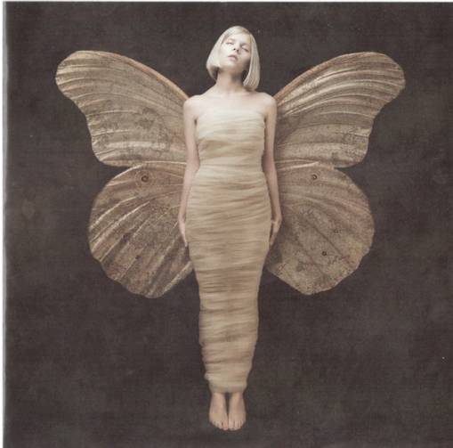 Okładka AURORA - ALL MY DEMONS GREETING ME AS A FRIEND