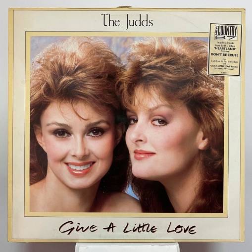 Okładka *The Judds - Give A Little Love (LP) [VG]