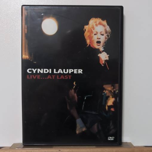 Okładka Cyndi Lauper - Live...At Last NTSC [EX]