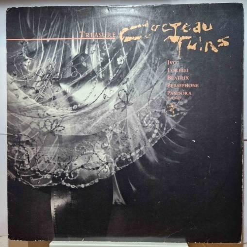 Okładka Cocteau Twins - Treasure (LP) [EX]